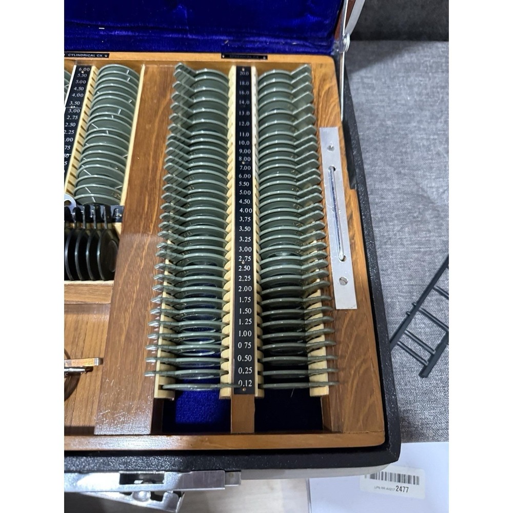 Vintage Optometry Trial Lens Set with Adjustable Frame and Locking Carry Case - Picture 6 of 7